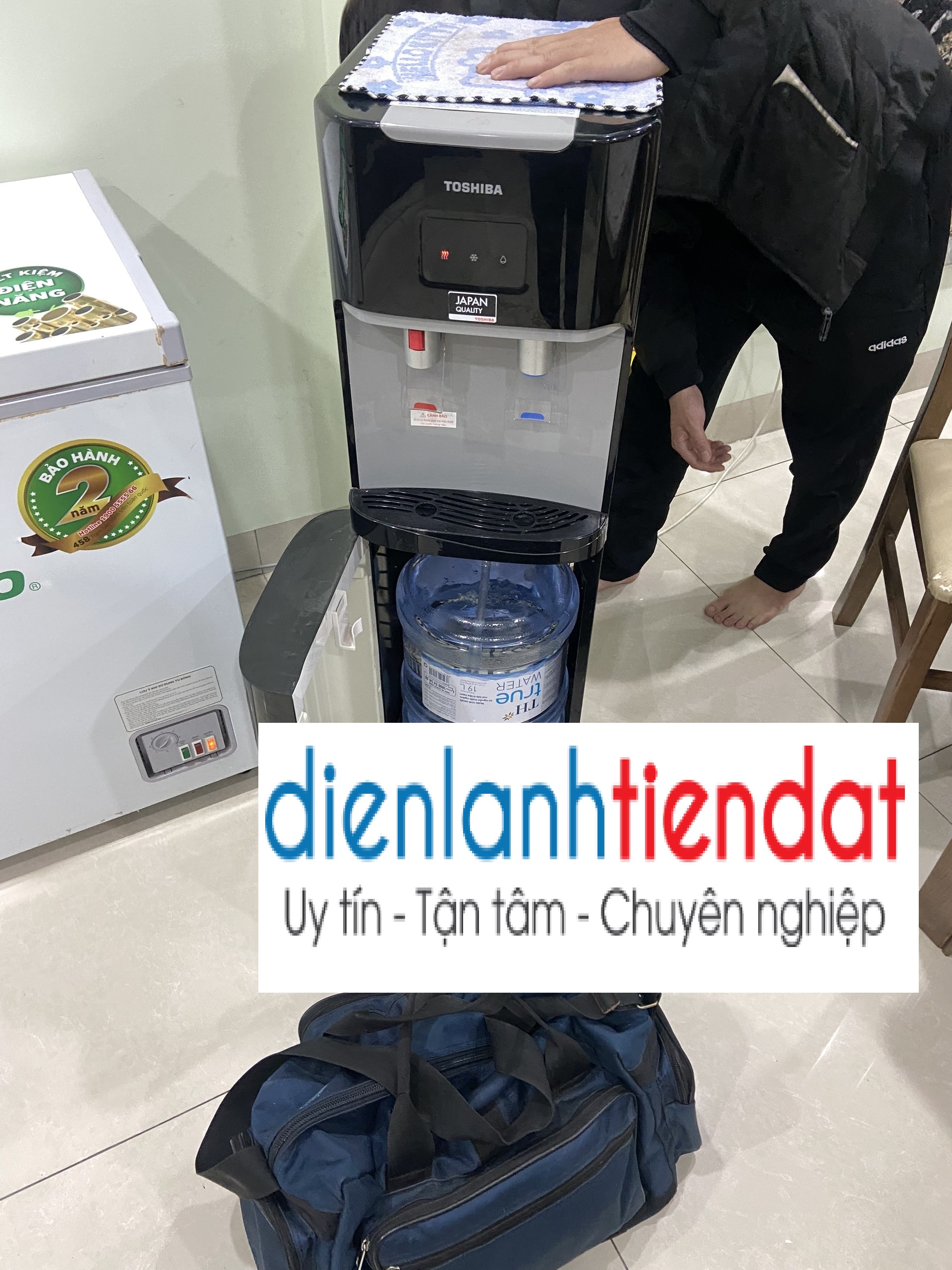 sua-cay-nuoc-nong-lanh-duong-noi