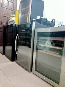 sua-tu-ruou-vang-tai-ciputra-2